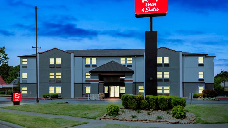 <b>Red Roof Inn & Suites Little Rock Exterior</b>. Images powered by <a href="https://www.leonardoworldwide.com/" title="Leonardo Worldwide" target="_blank">Leonardo</a>.