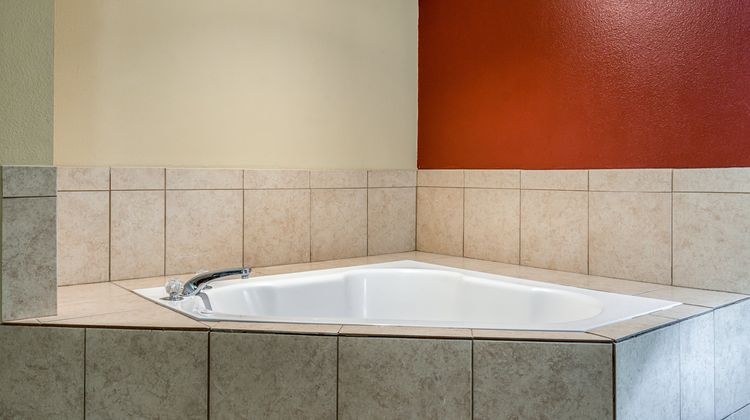 Red Roof Inn & Suites Little Rock Room