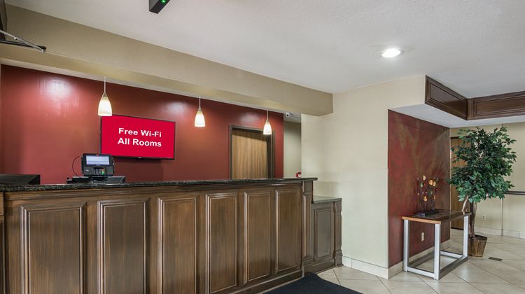 Red Roof Inn & Suites Little Rock Lobby