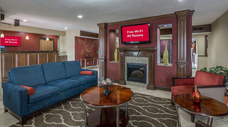 Red Roof Inn & Suites Little Rock Lobby
