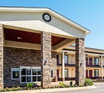 Red Roof Inn & Suites Greenwood, SC Exterior
