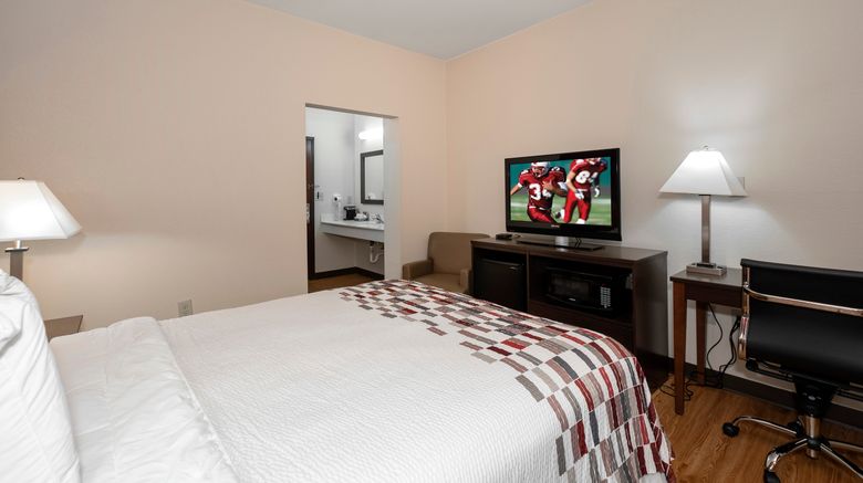 <b>Red Roof Inn Hartselle Room</b>. Images powered by <a href="https://www.leonardoworldwide.com/" title="Leonardo Worldwide" target="_blank">Leonardo</a>.