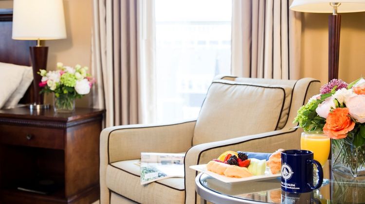 Salem Waterfront Hotel Room