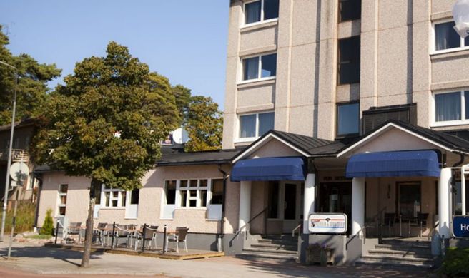 Adlon Hotel Exterior