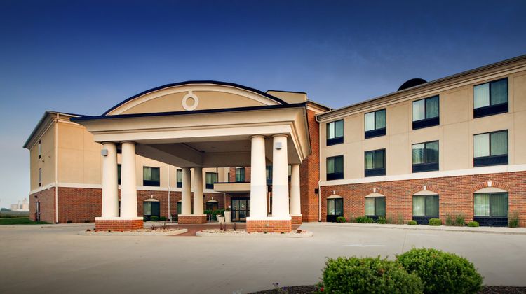 Holiday Inn Express Hotel & Suites Peru Exterior