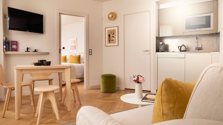 <b>Nell Hotel & Suites Room</b>. Images powered by <a href="https://www.leonardoworldwide.com/" title="Leonardo Worldwide" target="_blank">Leonardo</a>.