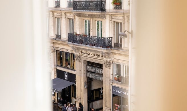 Nell Hotel & Suites Exterior