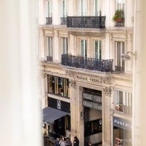 Nell Hotel & Suites