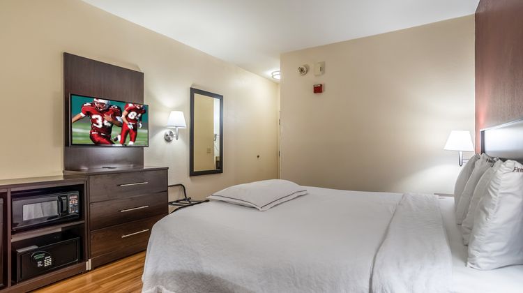 Red Roof PLUS+ Tempe - Phoenix Airport Room