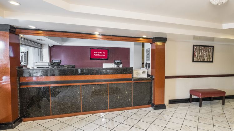 Red Roof Inn Hartford-Vernon Lobby