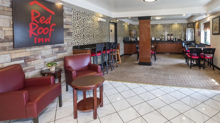 Red Roof Inn Hartford-Vernon Lobby