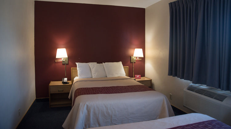 Red Roof Inn Blythe Room