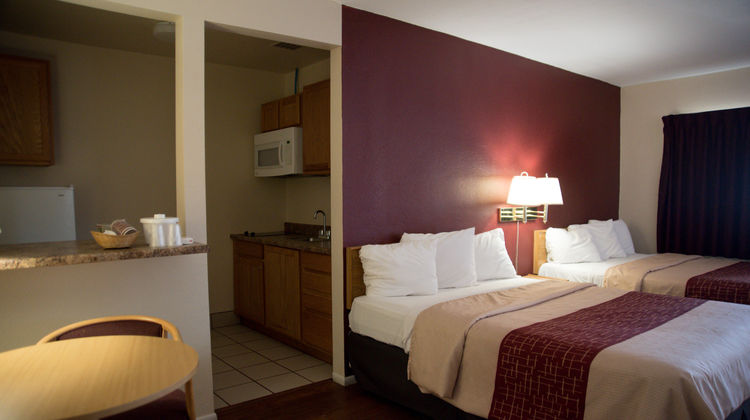 Red Roof Inn Blythe Suite