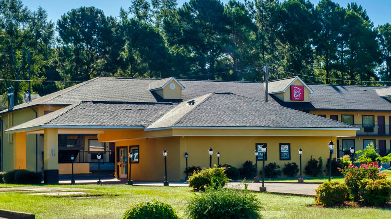 <b>Red Roof Inn Columbus, MS Exterior</b>. Images powered by <a href="https://www.leonardoworldwide.com/" title="Leonardo Worldwide" target="_blank">Leonardo</a>.