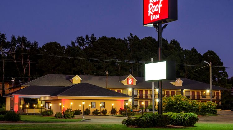 Red Roof Inn Columbus, MS Exterior