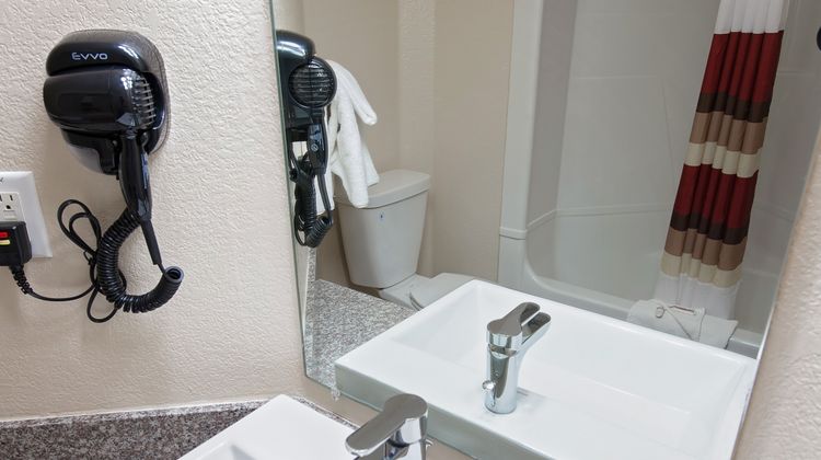 Red Roof Inn Georgetown, IN - Louisville Room