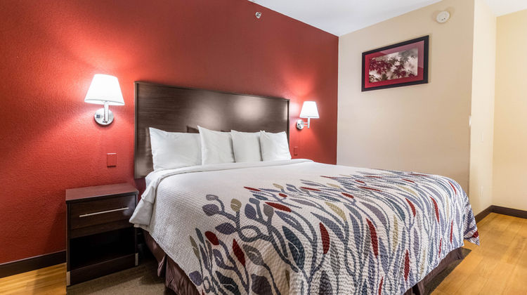 Red Roof Inn Georgetown, IN - Louisville Room