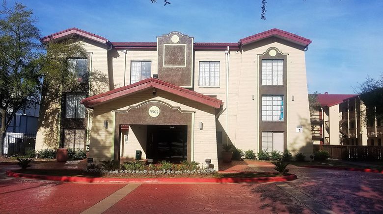<b>Red Roof Inn & Suites Houston -Hobby Air Exterior</b>. Images powered by <a href="https://www.leonardoworldwide.com/" title="Leonardo Worldwide" target="_blank">Leonardo</a>.