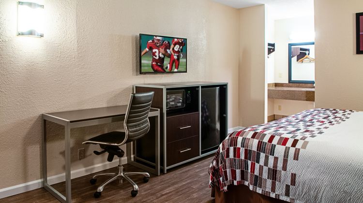 Red Roof Inn Slidell Room