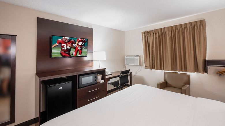 <b>Red Roof Inn Bristol Room</b>. Images powered by <a href="https://www.leonardoworldwide.com/" title="Leonardo Worldwide" target="_blank">Leonardo</a>.