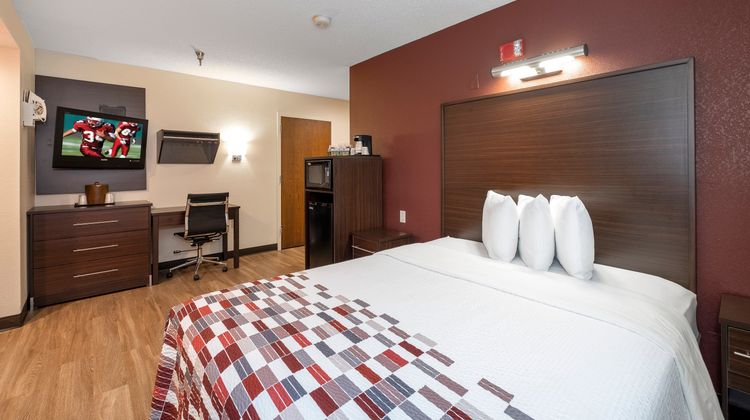 Red Roof Inn Springfield, MO Room