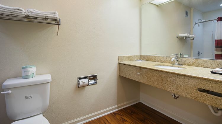 Red Roof Inn & Suites Scottsboro Room