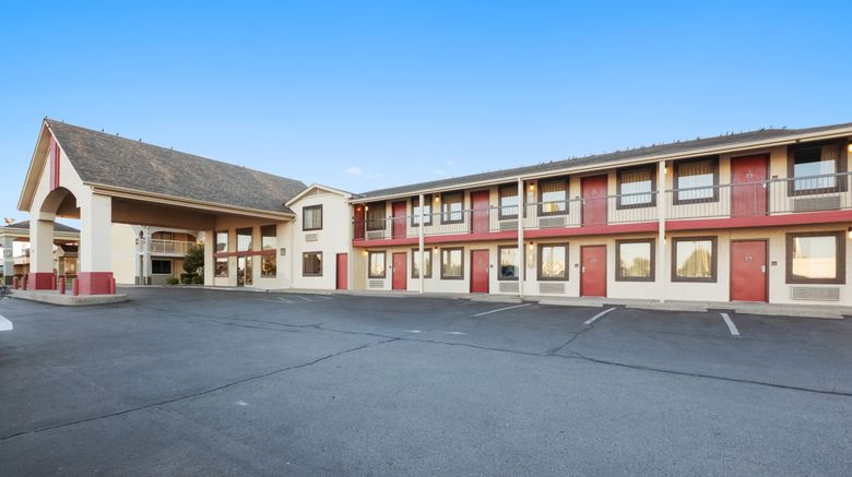 <b>Red Roof Inn Oklahoma Airport – I-40 Exterior</b>. Images powered by <a href="https://www.leonardoworldwide.com/" title="Leonardo Worldwide" target="_blank">Leonardo</a>.