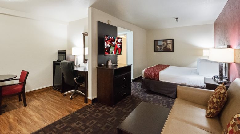 <b>Red Roof Inn Oklahoma Airport – I-40 Room</b>. Images powered by <a href="https://www.leonardoworldwide.com/" title="Leonardo Worldwide" target="_blank">Leonardo</a>.