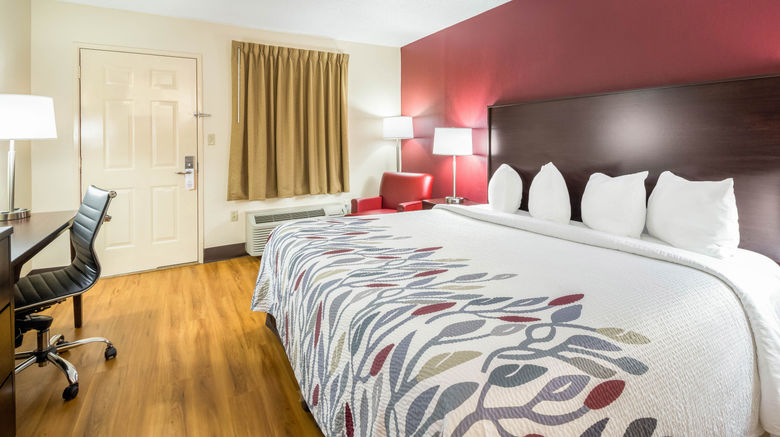<b>Red Roof Inn Clarksville Room</b>. Images powered by <a href="https://www.leonardoworldwide.com/" title="Leonardo Worldwide" target="_blank">Leonardo</a>.