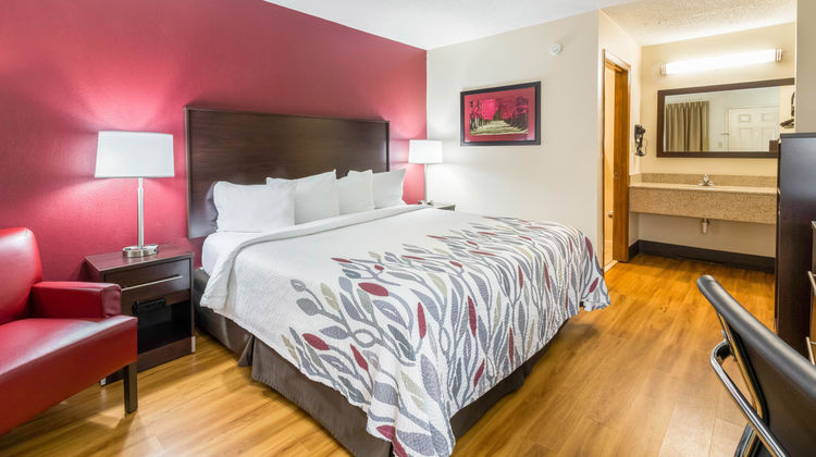 Red Roof Inn Clarksville Room