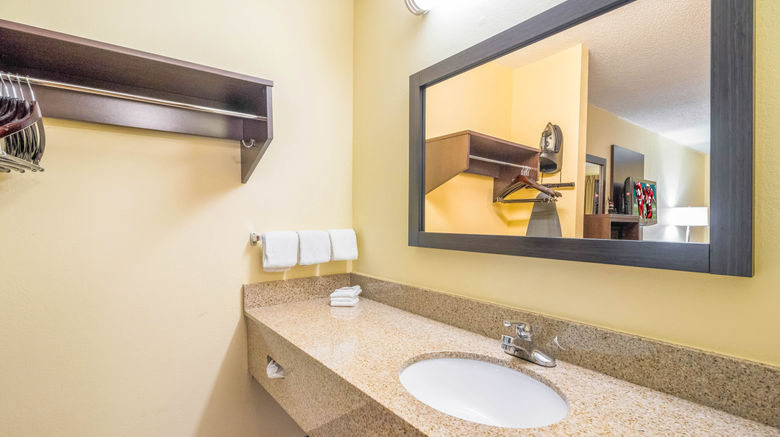 <b>Red Roof Inn Clarksville Room</b>. Images powered by <a href="https://www.leonardoworldwide.com/" title="Leonardo Worldwide" target="_blank">Leonardo</a>.