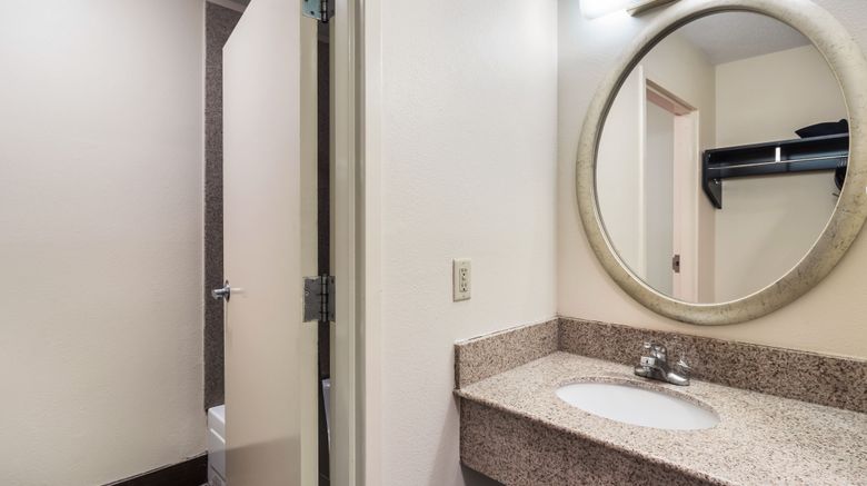 <b>Red Roof Inn Murfreesboro Room</b>. Images powered by <a href="https://www.leonardoworldwide.com/" title="Leonardo Worldwide" target="_blank">Leonardo</a>.