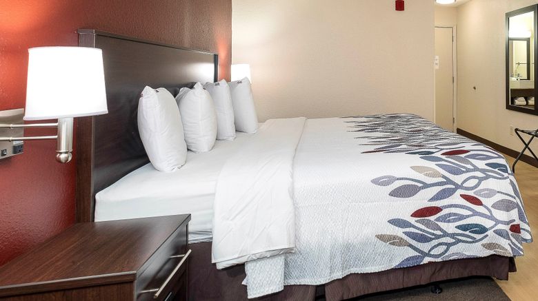 <b>Red Roof Inn Gaffney Room</b>. Images powered by <a href="https://www.leonardoworldwide.com/" title="Leonardo Worldwide" target="_blank">Leonardo</a>.