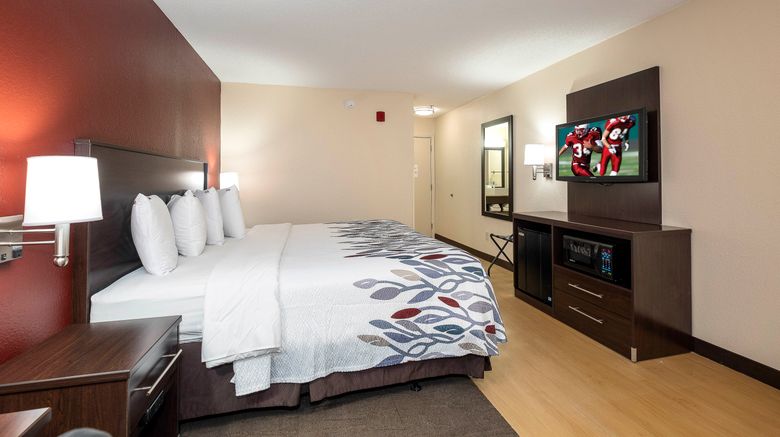 <b>Red Roof Inn Gaffney Room</b>. Images powered by <a href="https://www.leonardoworldwide.com/" title="Leonardo Worldwide" target="_blank">Leonardo</a>.