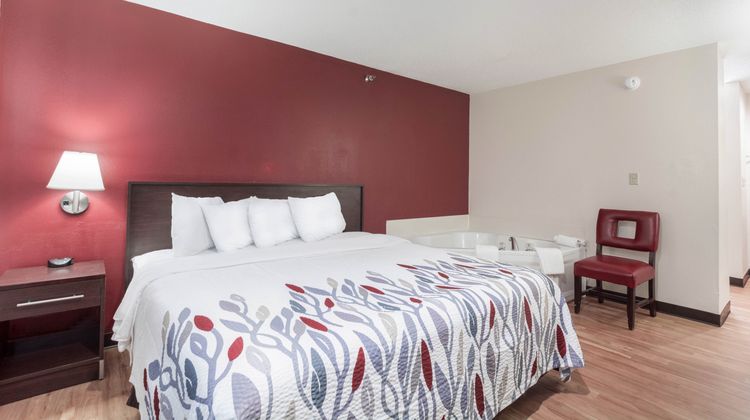 Red Roof Inn Richmond, KY Suite