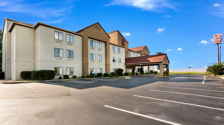 <b>Red Roof Inn Richmond, KY Exterior</b>. Images powered by <a href="https://www.leonardoworldwide.com/" title="Leonardo Worldwide" target="_blank">Leonardo</a>.