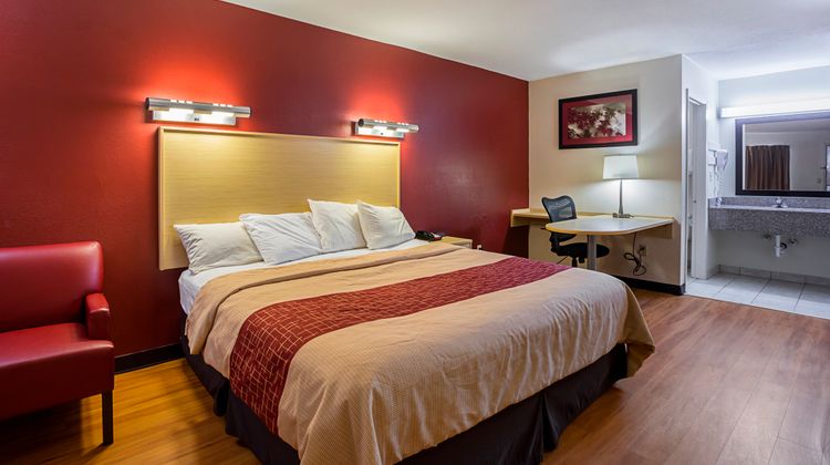 Red Roof Inn West Memphis, AR Room