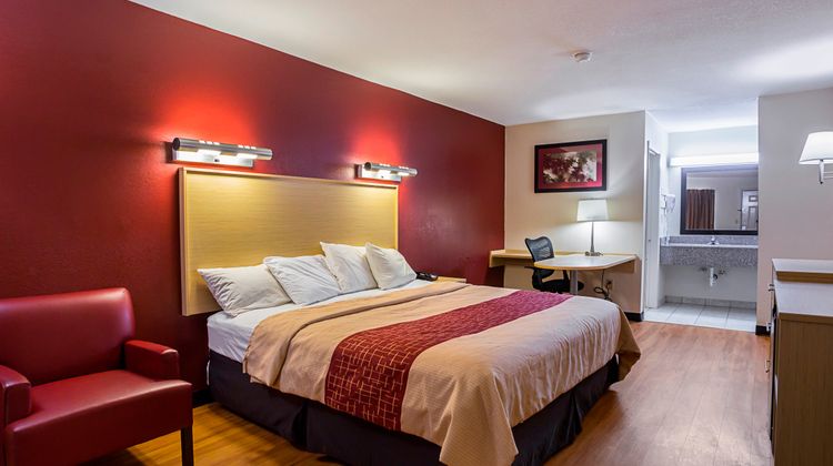 Red Roof Inn West Memphis, AR Room
