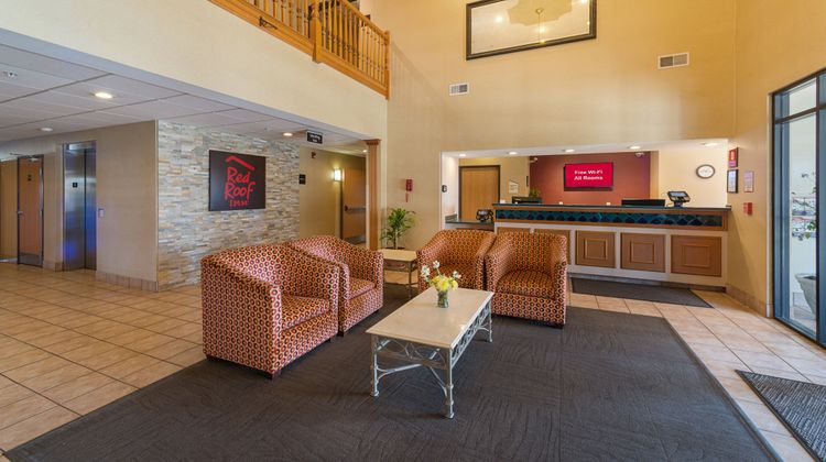 Red Roof Inn St Louis - Troy, IL Lobby