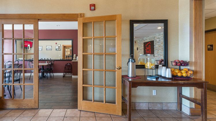 Red Roof Inn St Louis - Troy, IL Lobby