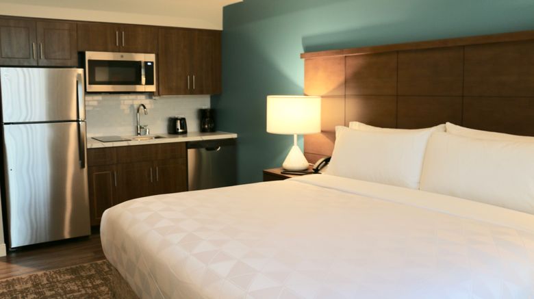 <b>Staybridge Suites Long Beach Airport Suite</b>. Images powered by <a href="https://www.leonardoworldwide.com/" title="Leonardo Worldwide" target="_blank">Leonardo</a>.