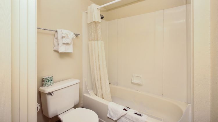 Red Roof Inn Lompoc Room