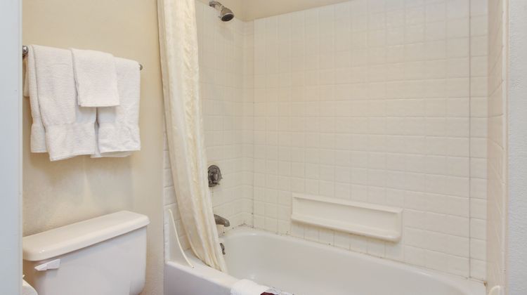 Red Roof Inn Lompoc Room