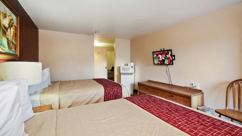 <b>Red Roof Inn Lompoc Room</b>. Images powered by <a href="https://www.leonardoworldwide.com/" title="Leonardo Worldwide" target="_blank">Leonardo</a>.