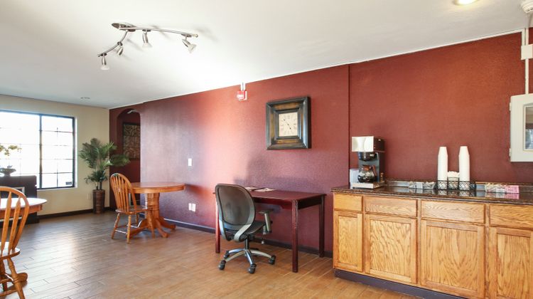 Red Roof Inn Lompoc Lobby