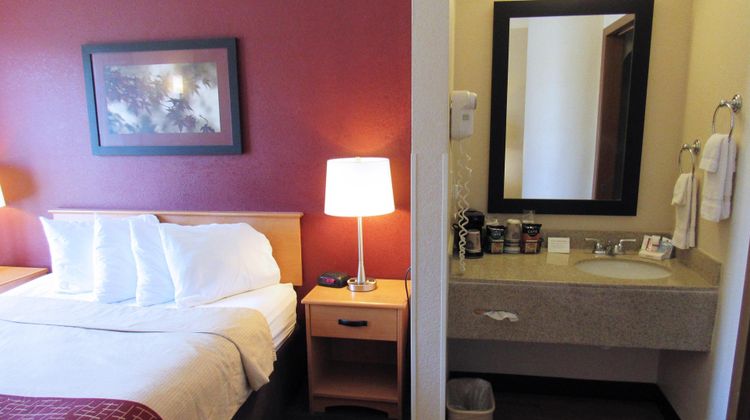 Red Roof Inn Fargo – 1-94/Medical Center Room