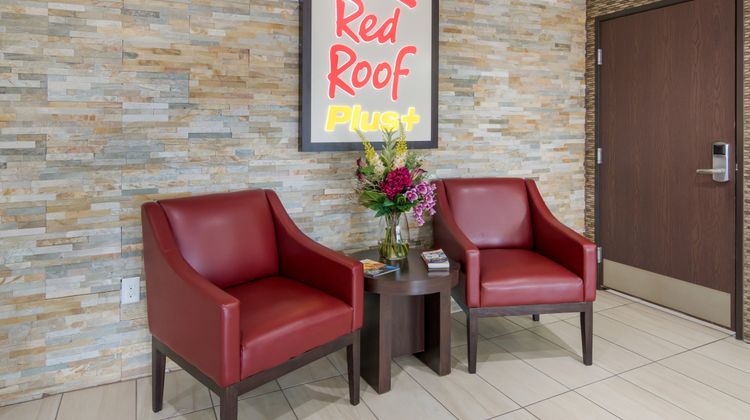 Red Roof PLUS+ Fort Worth - Burleson Lobby