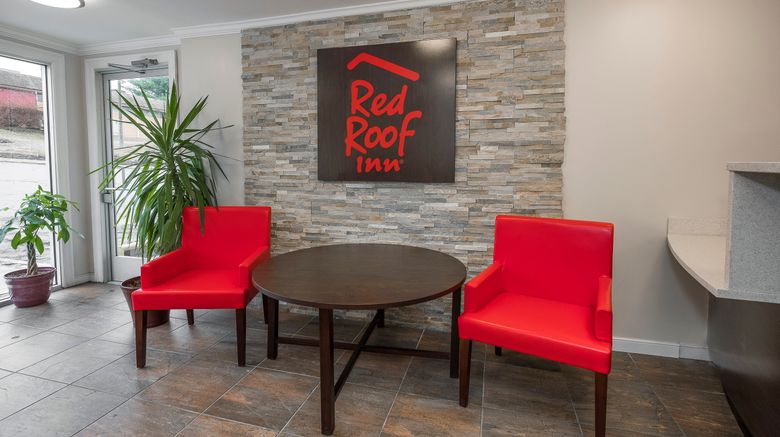 <b>Red Roof Inn Fredericksburg North Lobby</b>. Images powered by <a href="https://www.leonardoworldwide.com/" title="Leonardo Worldwide" target="_blank">Leonardo</a>.