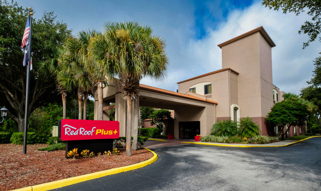 Red Roof PLUS+ Palm Coast Exterior