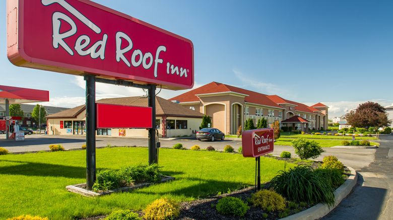 Red Roof Inn Batavia Exterior. Images powered by <a href="https://www.leonardoworldwide.com" target="_blank" rel="noopener">Leonardo</a>.